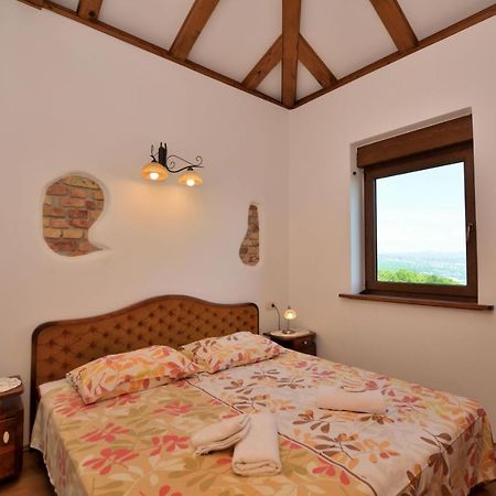 House Pobri Villa โอปาติยา ภายนอก รูปภาพ
